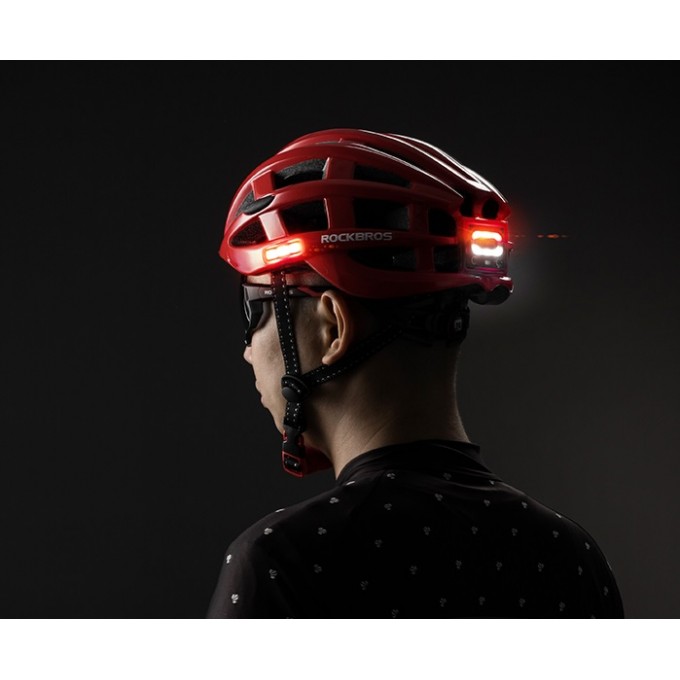 Helma AERIUM ROCKBROS Ultralight s LED svítilnou černá