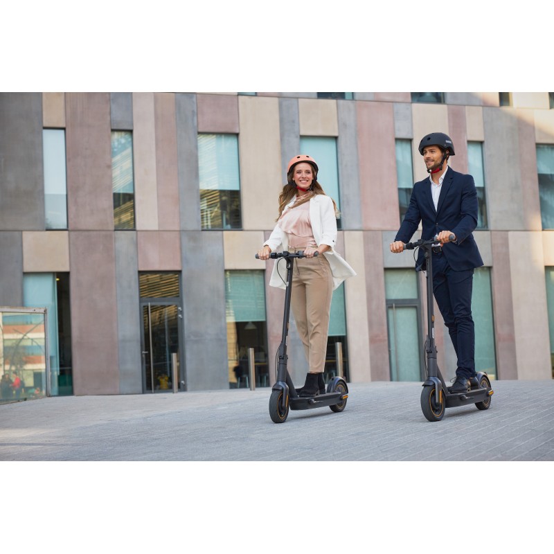Elektrokoloběžka Ninebot by Segway Kickscooter MAX G30E II