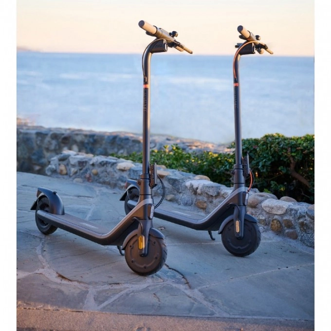 Elektrokoloběžka Ninebot by Segway KickScooter E2 Plus E