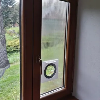 Okenní vložka pro mobilní klimatizace na míru